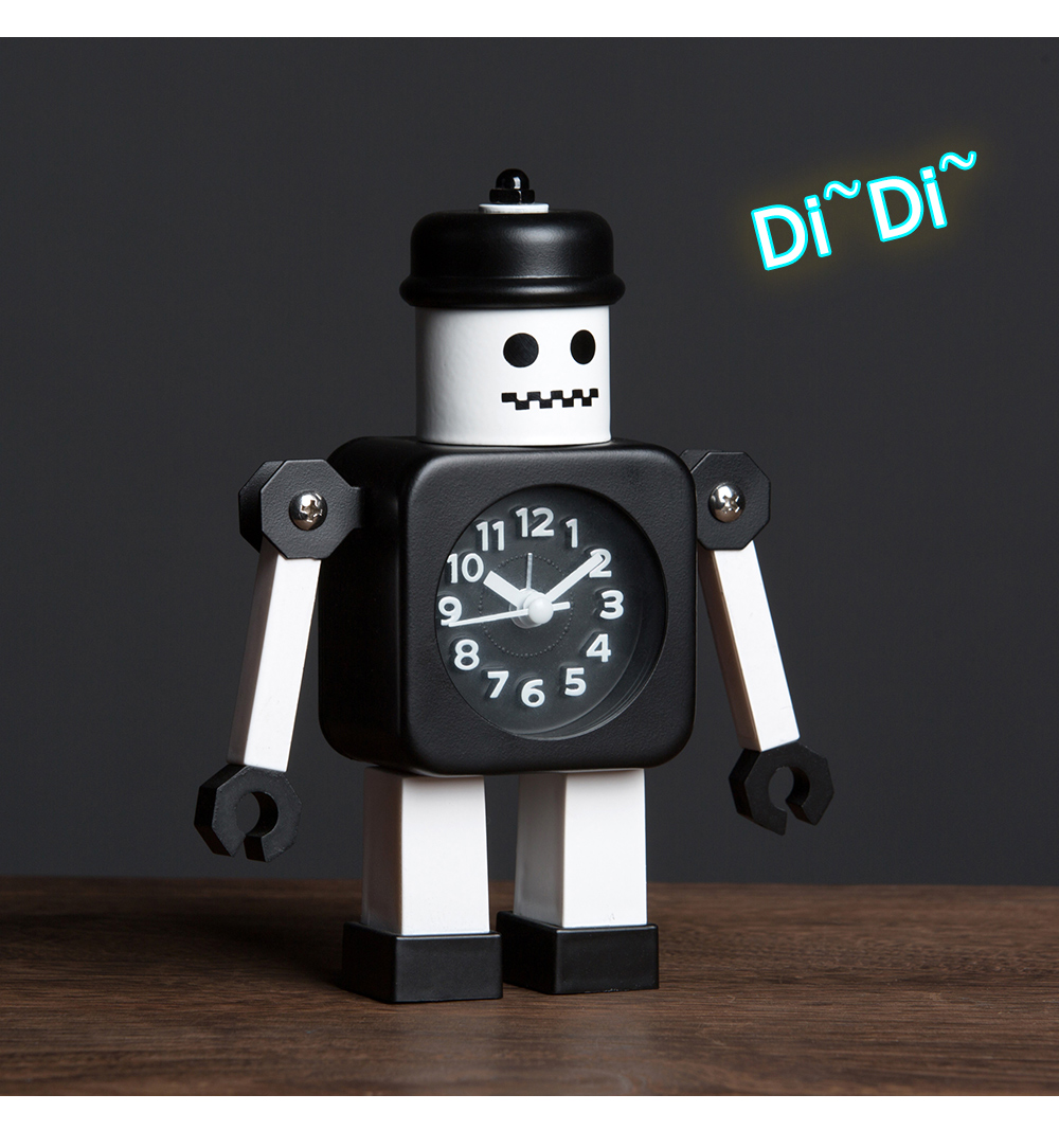 儿童卡通机器人创意闹钟个性静音时钟小闹钟学生床头闹表可爱钟表男孩