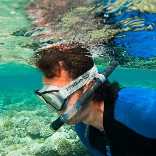 关于潜水,嘴里咬根长呼吸管,能在10米以下长时间自由潜行吗?-爱卡汽车