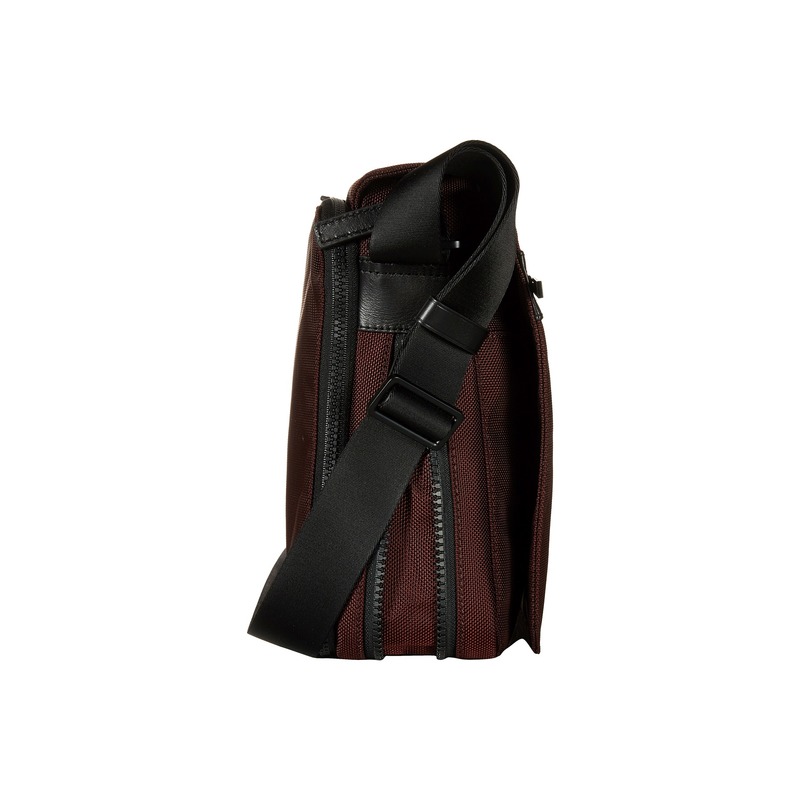 迈克科尔斯(michael kors) parker 男式单肩斜挎包专柜