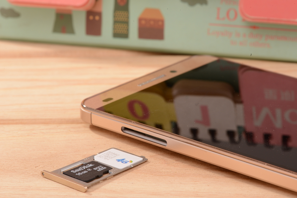 
                                        夏朗(NAMO)新蓝Mate (X9008) 安卓智能手机移动4G 金                