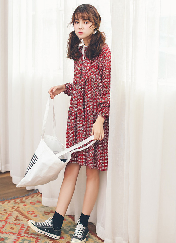 蝶恋草2016春款韩版复古森女系碎花宽松雪纺连衣裙女装 黑色 均码