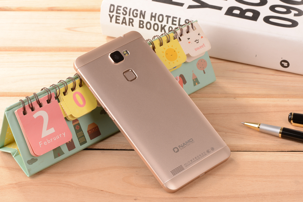 
                                        夏朗(NAMO)新蓝Mate (X9008) 安卓智能手机移动4G 金                