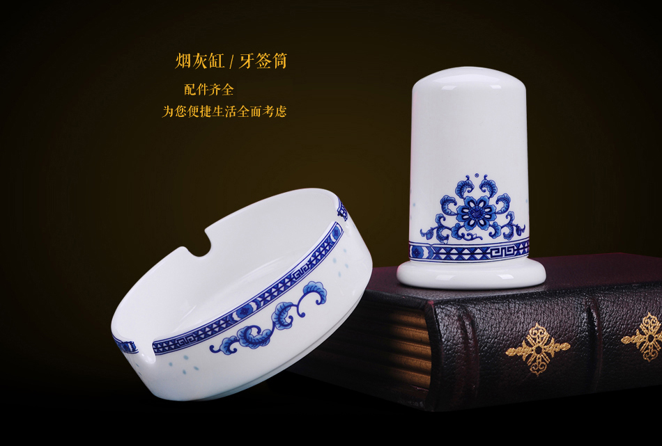 
                                        清彩 景德镇陶瓷器釉中彩 28/56头骨瓷餐具套装 花好月圆盘碗碟套装 微波炉适用礼盒装 28头青花韵防震普通装                