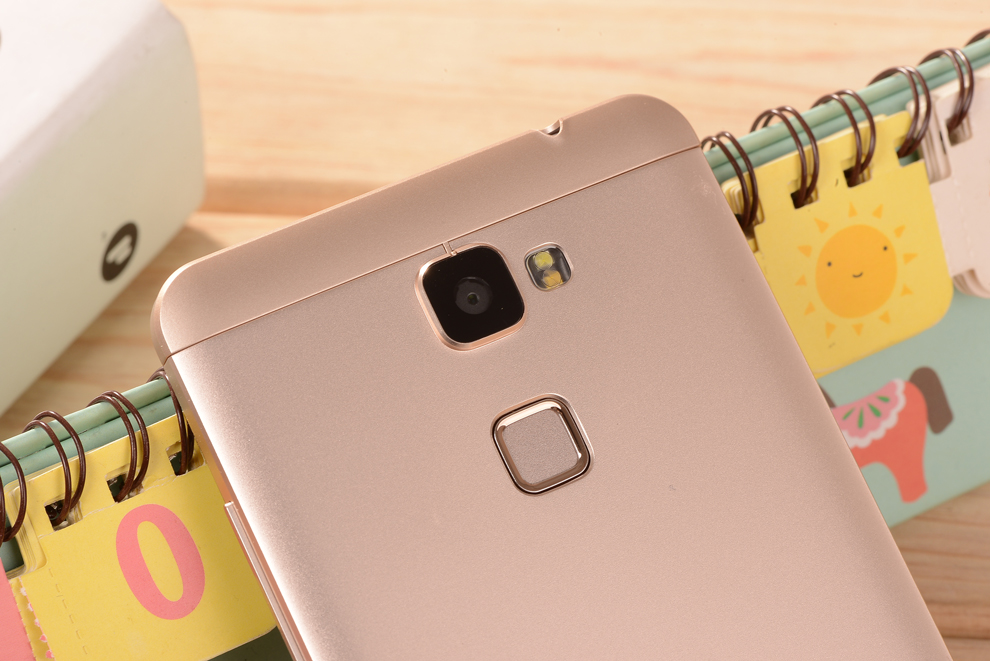 
                                        夏朗(NAMO)新蓝Mate (X9008) 安卓智能手机移动4G 金                