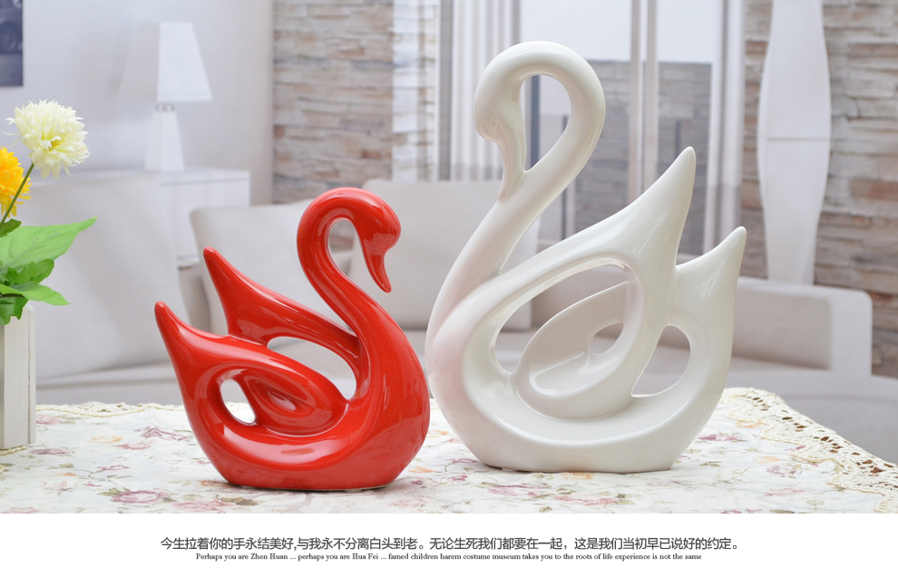 
                                        景德镇陶瓷器时尚简约家居工艺品客厅摆件家居酒柜装饰品摆设 情侣天鹅B003                