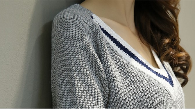 莎兰雅  2015秋冬韩版纯色V领套头毛衣宽松针织衫长袖毛衣女冬9400 灰色款