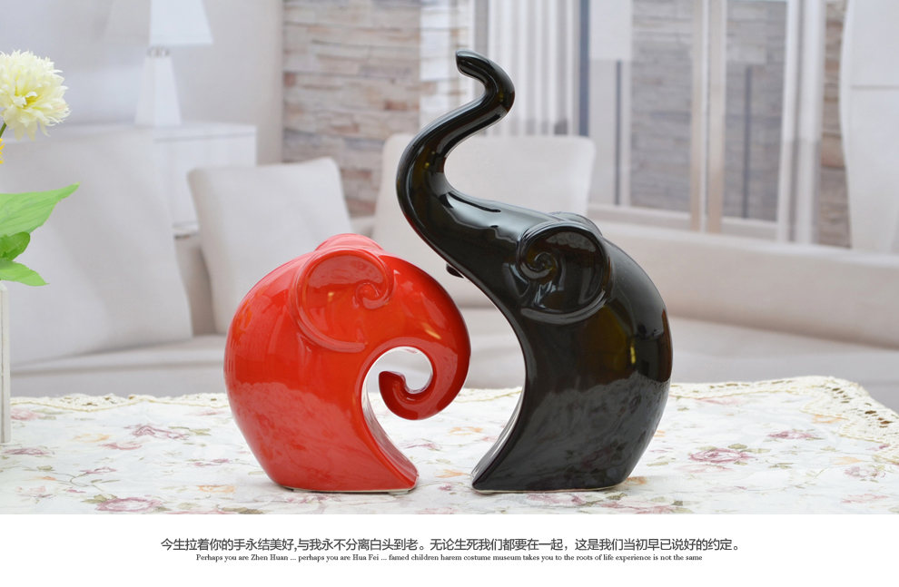 
                                                            景德镇陶瓷器时尚简约家居工艺品客厅摆件家居酒柜装饰品摆设 情侣夫妻象B002                