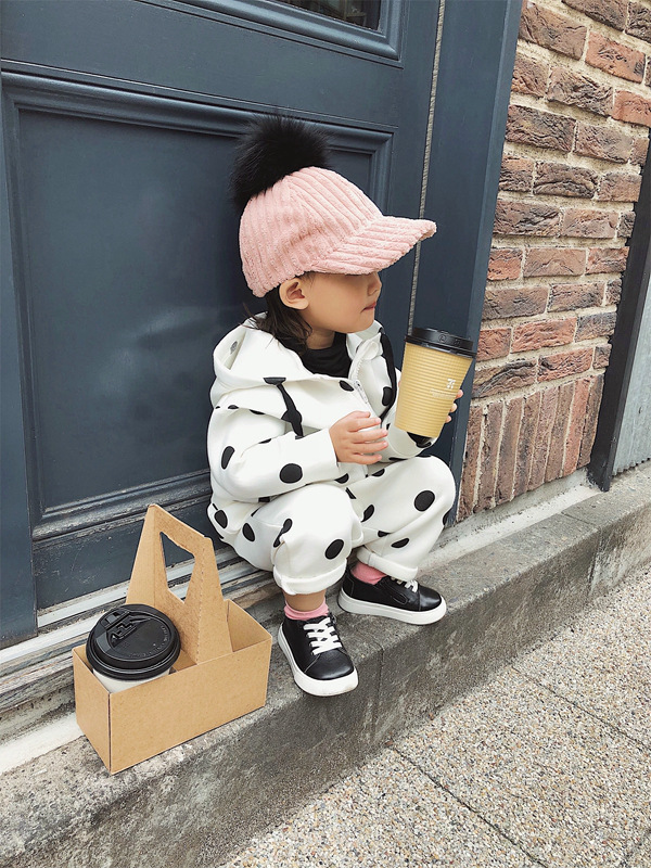 辰辰妈秋冬款可爱灯芯绒球球棒球帽女童百搭123岁宝宝鸭舌帽子 黑色