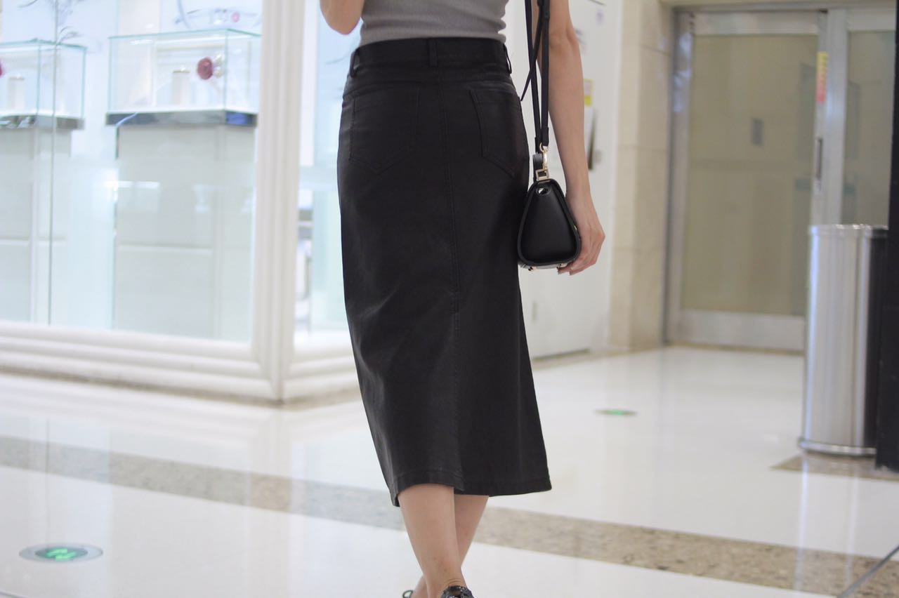 茜莎尼娅2015秋冬新 PU皮裙半身裙中长款潮女女装长裙8009 黑色 XL