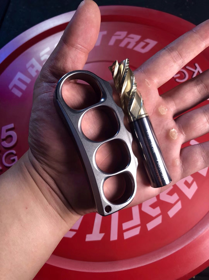 统家【镇店好物】凯撒豌豆荚高品质指虎指扣户外防身把玩礼品nex 透明