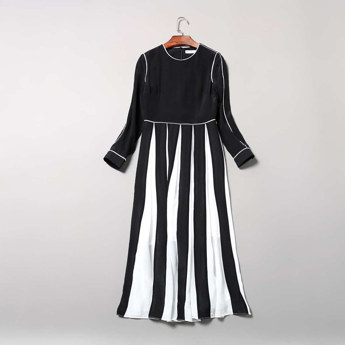 优果贝尔店连衣裙长裙2016新款女装丝双绉黑白配a字裙 黑色 s