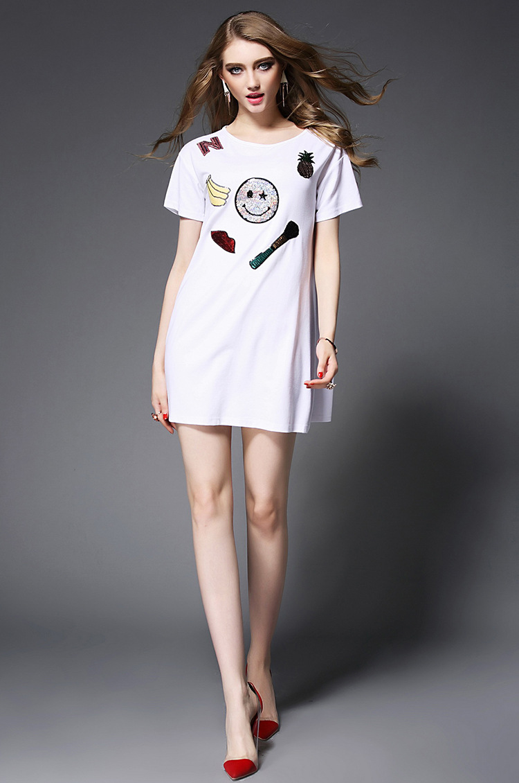 贝蒂瑞莎女装2016夏装新款减龄俏皮笑脸亮片宽松娃娃短袖连衣裙 白色