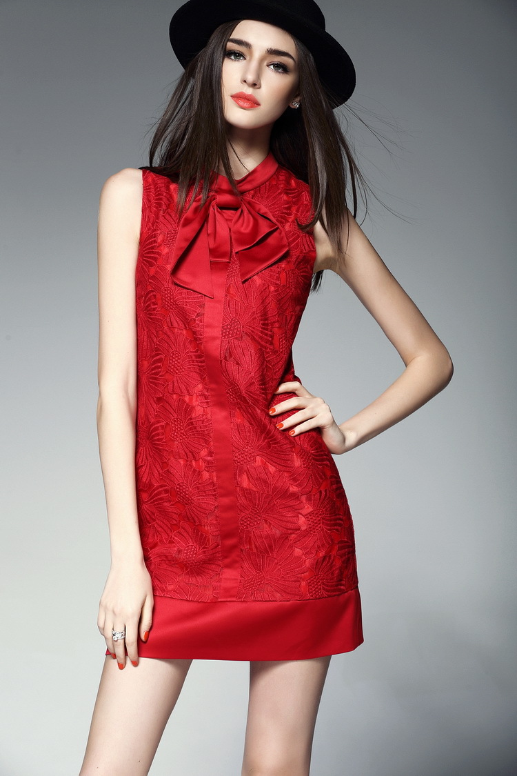 雅婷店欧洲站2016春夏新款女装欧美娃娃领修身显瘦时尚蕾丝连衣裙(y