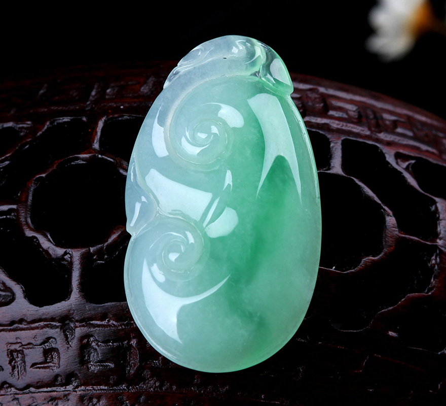 誉满堂珠宝 冰糯种阳绿玉如意 5.28克