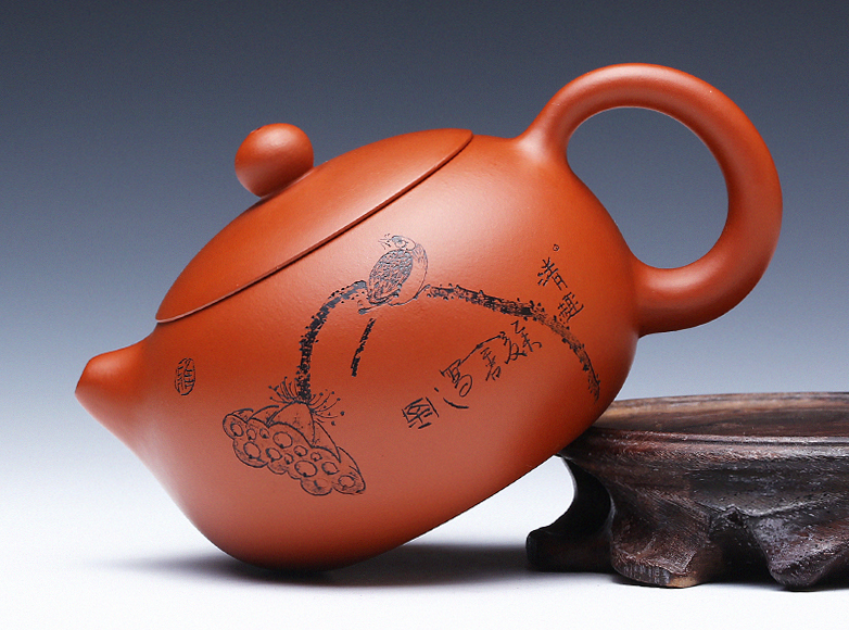 宜兴紫砂壶原矿 小品茶壶刻绘 金伯兵朱泥刻绘西施壶 竹栏鸟款