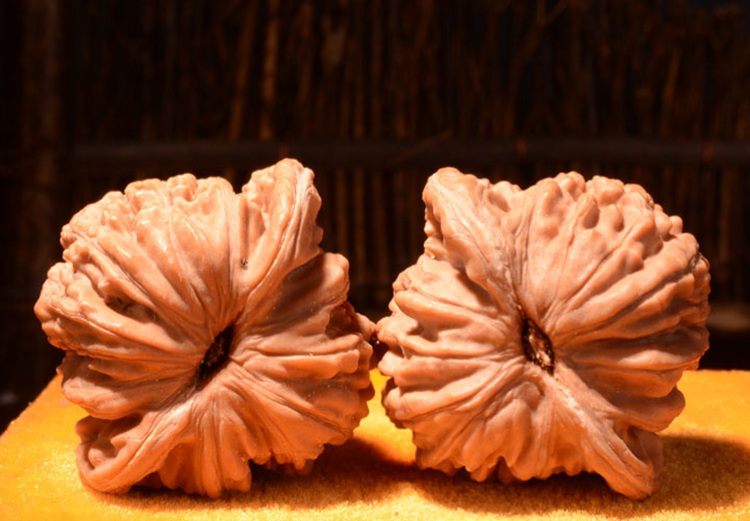 欧阳先生文玩狮子头核桃平谷四座楼手玩把玩麒麟纹官帽野生收藏级精品