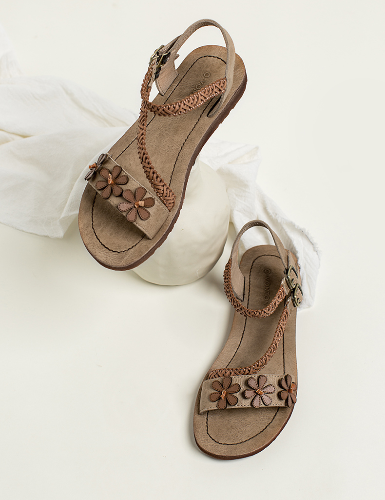 青婉田复古凉鞋女夏季真皮花朵文艺露趾一字带凉鞋暗棕色35