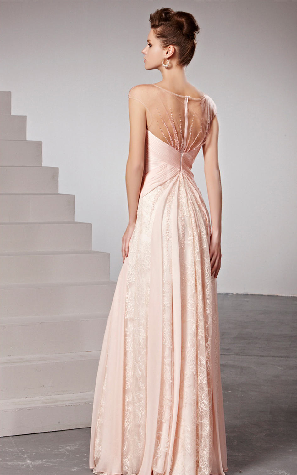 百诺2014 秋冬新款淑女气质串珠点缀 腰间褶皱 前后背网纱设计晚礼服