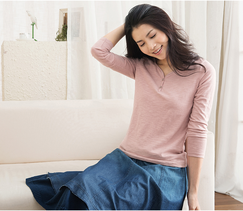 
                                        茵曼T恤女纯色V领百搭纯棉长款T恤女长袖秋季百搭上衣【85102VP10396】 深宝兰纯色 L                