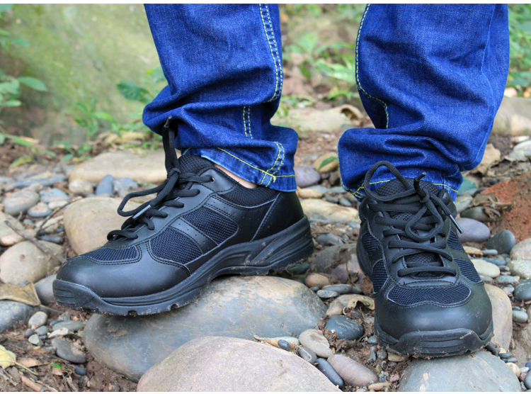 际华3539时尚新款黑作训鞋劳保解放胶鞋消防用训练鞋男跑步登山鞋