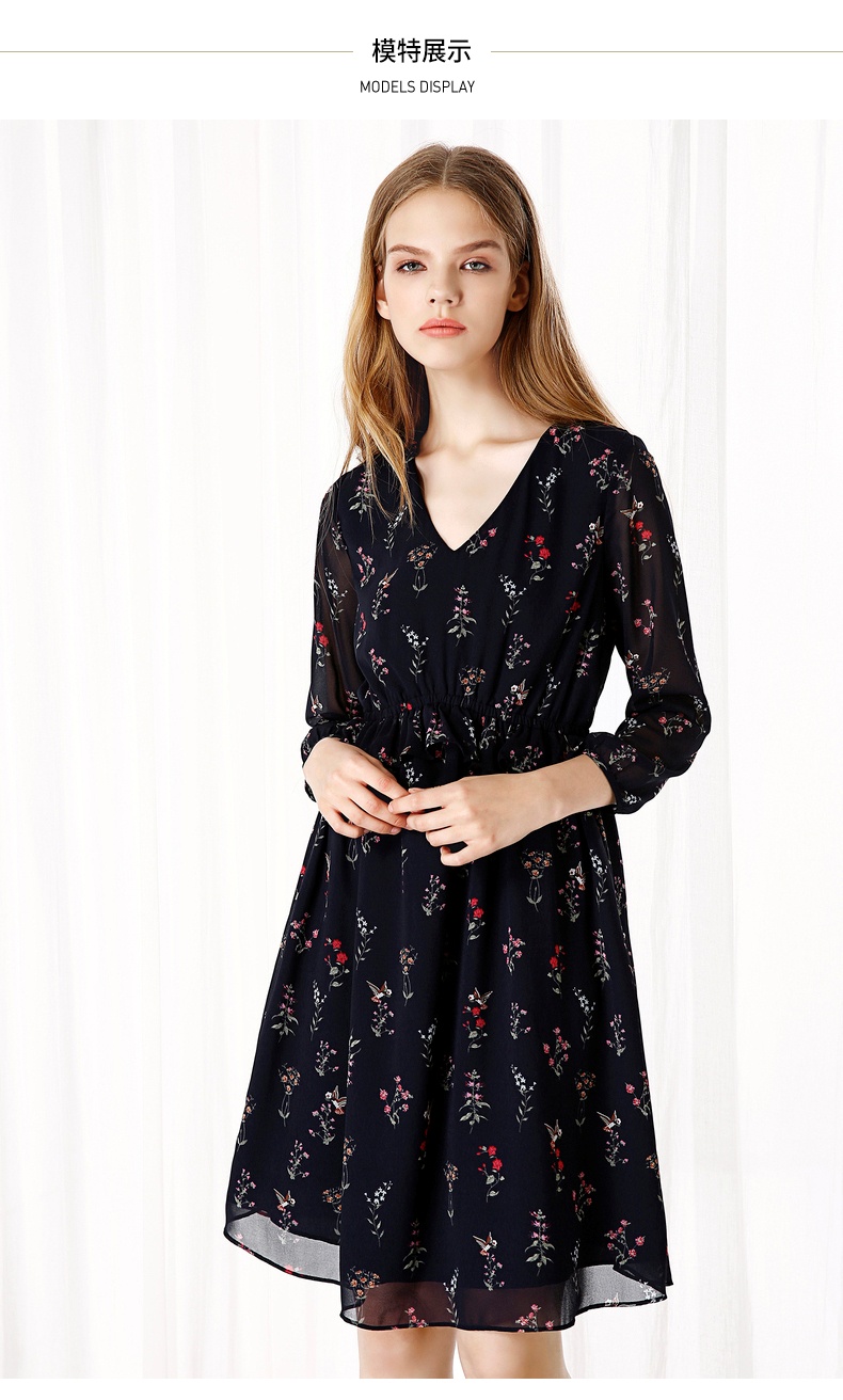 osa欧莎2017秋装新款女装优雅v领碎花连衣裙c13014 藏蓝色 l_ 4折现价