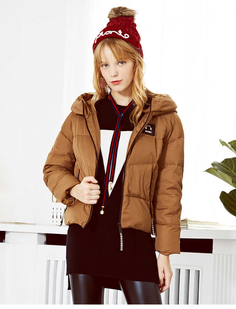 zdorzi卓多姿短款羽绒服女刺绣2017冬装新款百搭字母外套934e027 军绿