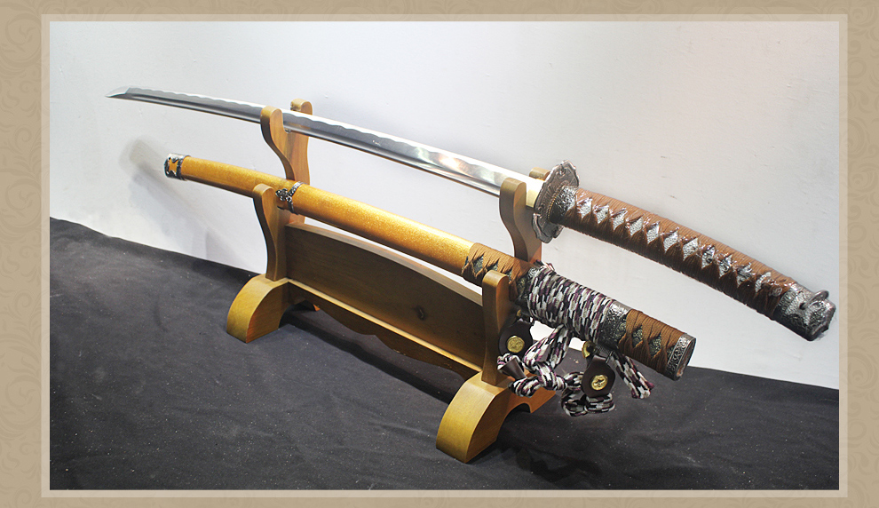 网上买龙泉宝剑 催水处理高硬度高碳钢日本武士太刀 精致处理外观