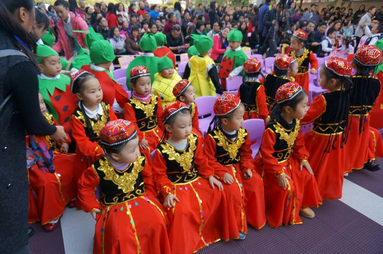 幼儿园少数民族舞蹈裙服装 红渐变色 110cm_现价六一促销儿童新疆舞