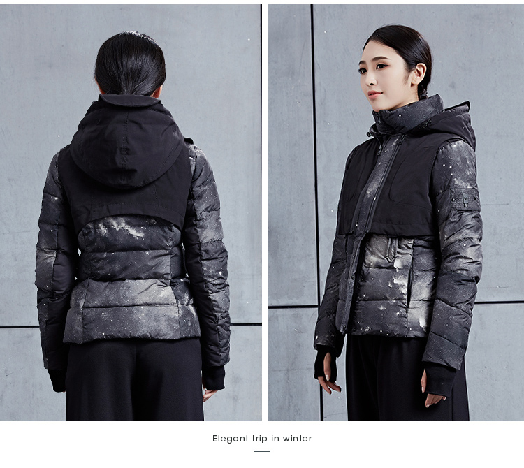 misun/米尚短款修身撞色拼接黑蓝印花时尚休闲女白鸭绒羽绒服 暗夜