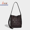 Kangaroo (KANGAROO) new antique style hand-woven bag large capacity commuting bucket bag can be worn on one shoulder, crossbody, under armpit, niche design bag, black 22*10*25CM