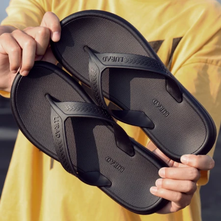 LURAD flip flops men's summer outdoor wear sandals flip flops wear-resistant black rubber beach shoes trendy black 41-42