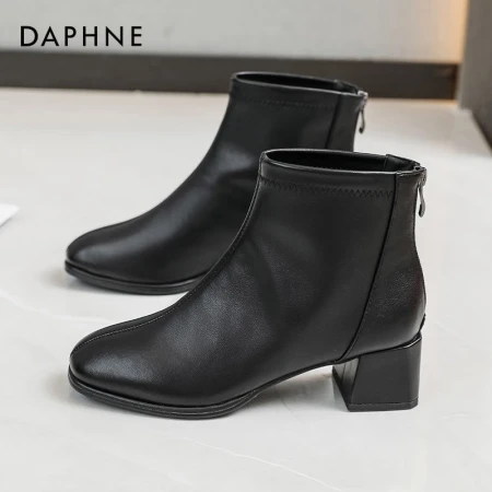 Daphne's official Martin boots women's 2022 autumn and winter new short boots plus velvet all-match thin boots French small ankle boots black single-line style 38