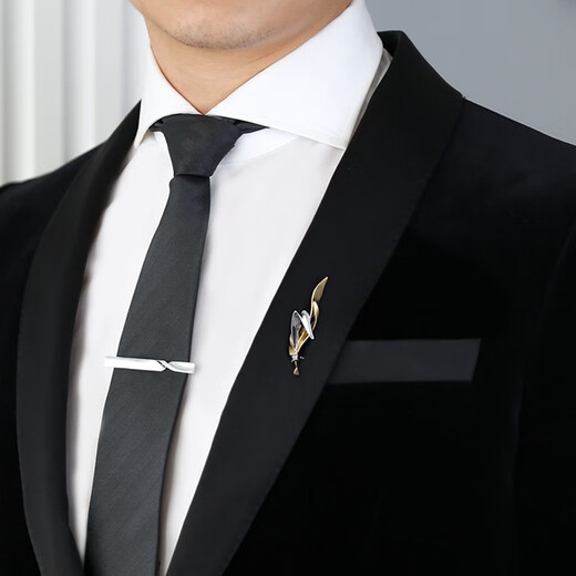 Kamalun (KAMALUN) brooch men's high-end creative corsage pin new gentleman suit dress badge accessories anniversary gift to boyfriend champagne gold + brand gift box without engraving