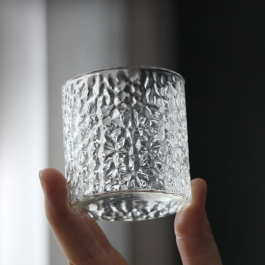 Chuxue Japanese-style glass liquor cup 2 for two families, light luxury high-looking small 100ml drinking cup set, dragon scale wine cup 2 pieces