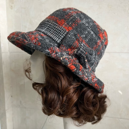 Gu Wenlun's hat with wig for middle-aged and elderly women in autumn and winter all-in-one fashion mother's short curly woolen hat thickened casual fisherman khaki hat 15cm curly hair (dark brown) hairnet