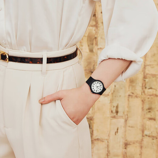 Casio (CASIO) small black watch for men and women, unisex student civil service examination, college entrance examination usable quartz watch MQ-24-7B2