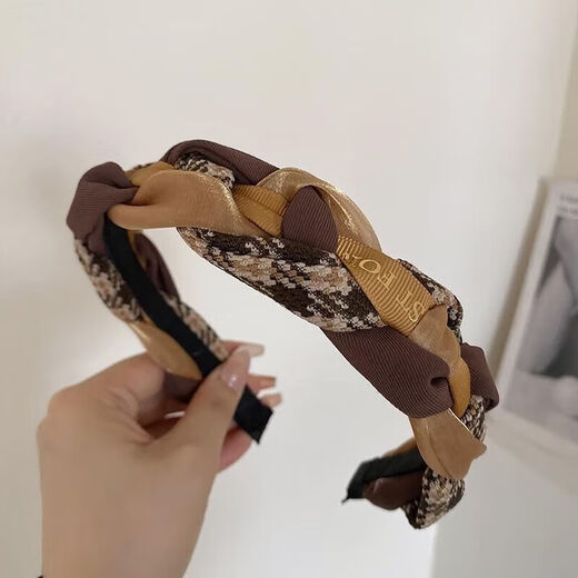Princess Xiang High-Skull Pressure Hair Headband Women's High-End Retro Twist Headband Face Wash Anti-Slip Hairpin Internet Celebrity New Hair Bundle Coffee Color Twist Headband
