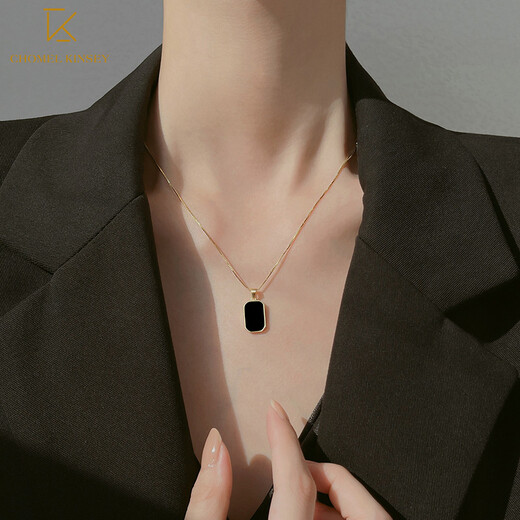 CHOMEL KINSEY Korean black square necklace for women, light luxury niche design, high-end silver clavicle chain Valentine's Day gift, black square necklace