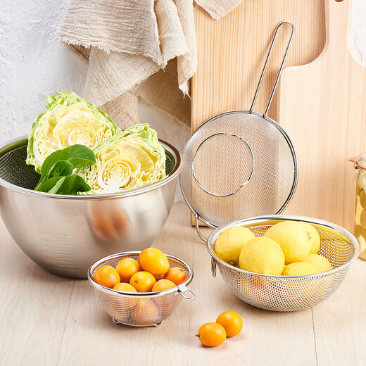 
YOSHIKAWA imported Yoshikawa 304 stainless steel egg beating basin, vegetable basin mixing bowl with handle filter drain basin filter water SJ1391 stainless steel basin 14cm (pay scale)