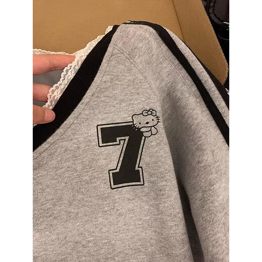 LDBE gray three-bar V-neck sweatshirt women's autumn and winter new loose American niche design lace splicing long-sleeved top Gray L LDBE gray three-bar V-neck sweatshirt women's autumn and winter new loose American niche design lace splicing long-sleeved top Gray L