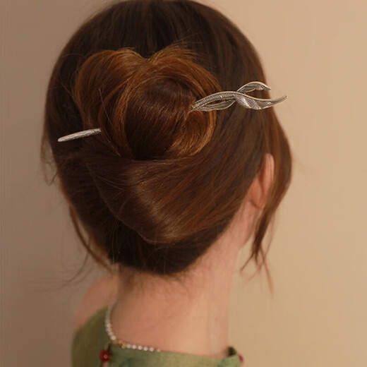 Xiangwan hairpin hairpin retro Chinese style fishtail hairpin female metal ancient style cross hairpin hairpin ball hair accessories hairpin