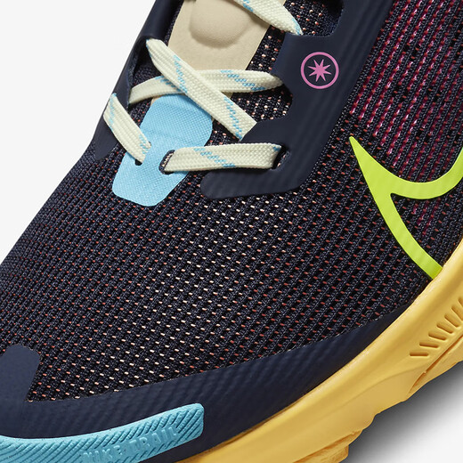 Sneakers Nike (Nike) pour femmes Kiger 9 Breffable Wear-Resistant Reconfort Amortification et chaussures de course de sentier légères DR2694-400 Bleu de mer Standard 35.5 / US5