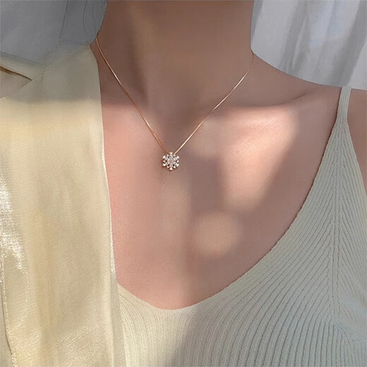 Blancpain Snowflake S925 sterling silver necklace women's exquisite clavicle chain 2024 new light luxury niche design high-end champagne color Snowflake Necklace