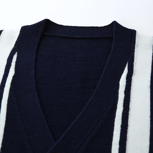 Komon Boca 2024 Herbst- und Winter neuer trendiger vertikaler Woll-Strickjacke für Männer V-Ausschnitt dickes Strick-Top mit blauem Top xl