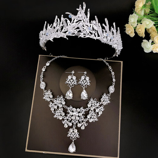 Bridal tiara crown three-piece set Korean wedding wedding jewelry wedding dress accessories necklace earrings accessories L5 set ear needles