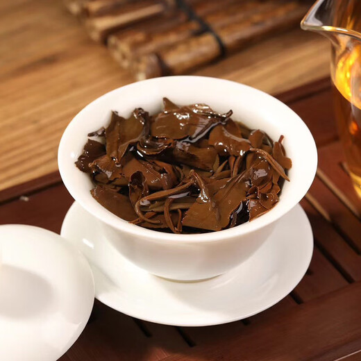 Fuyitang factory direct sales 2014 Fuding White Tea Shoumei loose tea Alpine Sun-dried Tea Origin Taimu Mountain 500g Random delivery Fuyitang factory direct sales 2014 Fuding White Tea Shoumei loose tea Alpine Sun-dried Tea Origin Taimu Mountain 500g Random delivery