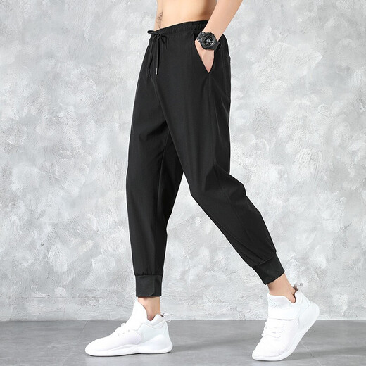Holzspecker -Freizeithosen für Männer im Sommer Neue Stil Dünne elastische Eis Seidenhose für Männer lose Füße lässige Sporthose für Männer 719 Schwarz [Fußkrawatte] L.