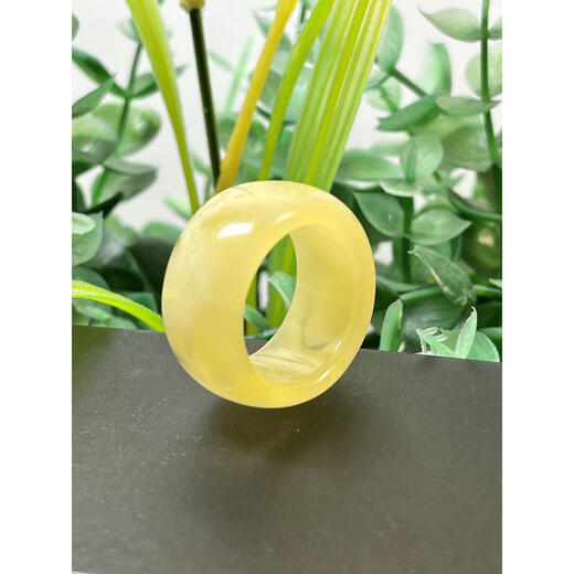 Antique beeswax ring, natural ore fidelity amber ring, small running ring accessories for men and women, supports re-inspection, chicken fat yellow beeswax, 0 carat, 9mm, 0 pieces, No. 11 inner diameter, 15.9 circumference