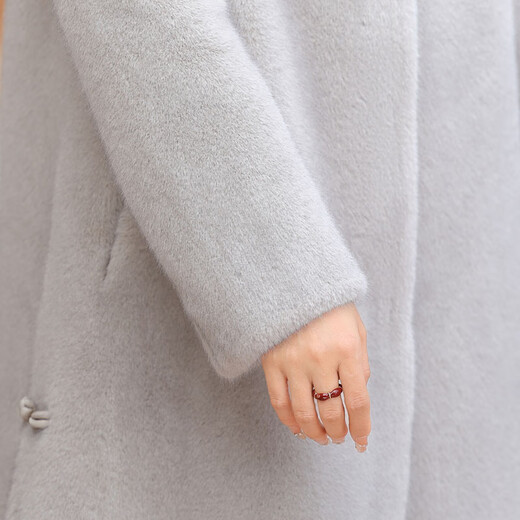 Nuo Ni's mother's winter warm tops imitation mink fur all-in-one coat for middle-aged and elderly women new Chinese style woolen coat tribute beige L recommended 115-130 Jin Jin equals 0.5 kg (high-end atmosphere)