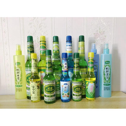 Baozhongbao domestic classic snake gall mosquito repellent toilet water 195ml old brand old taste cool and aromatic toilet water 190 mosquito repellent toilet water plastic bottle spray head